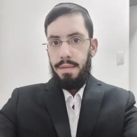 ליאל, 30Kiryat Bialik 