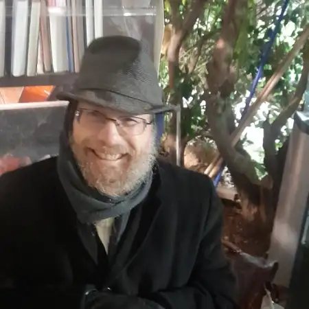 אברהם, 60Kiryat Arba 