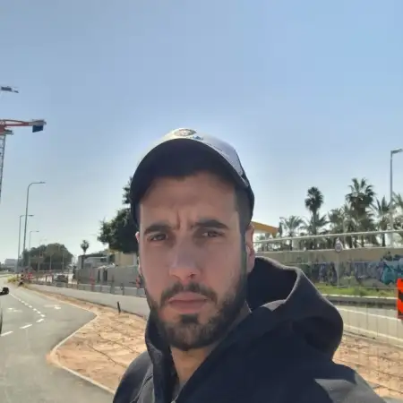 נתנאל, 35Petah Tikva 