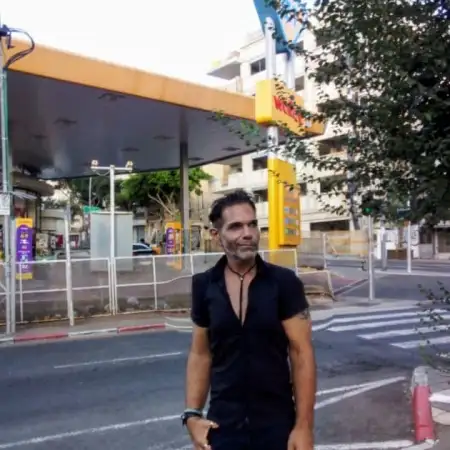 משה, 46Haifa 
