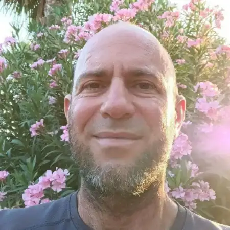 חניאלקורן, 52Netanya 